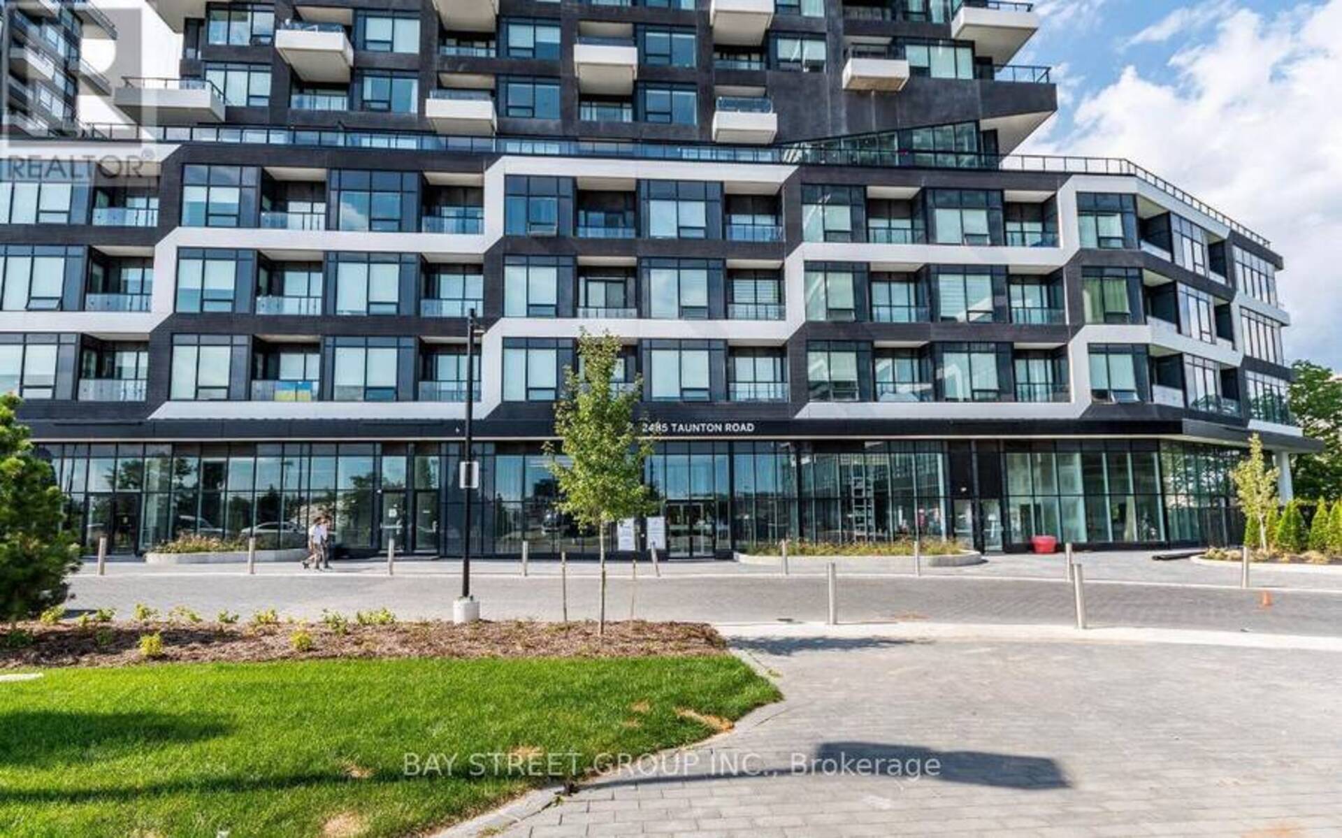 620 - 2485 TAUNTON ROAD W Oakville