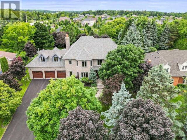 157 TREEGROVE CIRCLE S Aurora Ontario