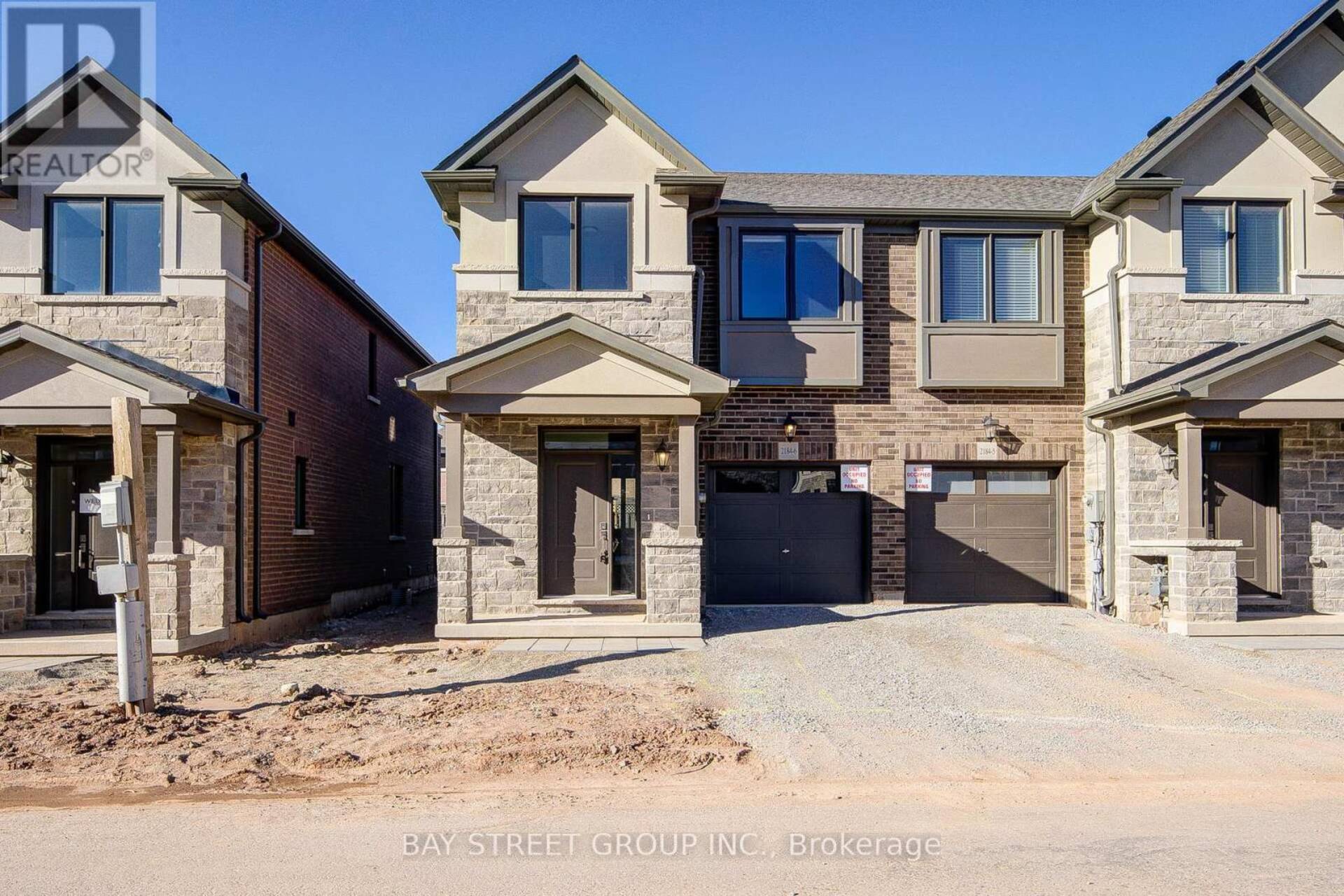 6 - 2184 POSTMASTER DRIVE Oakville