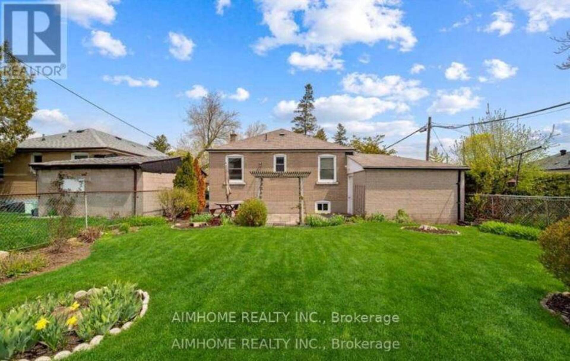 BSMT - 4 HOLLINGWORTH DRIVE Toronto