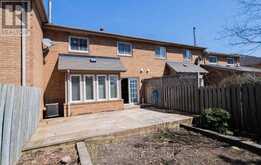 6 HEAVER DRIVE Whitby