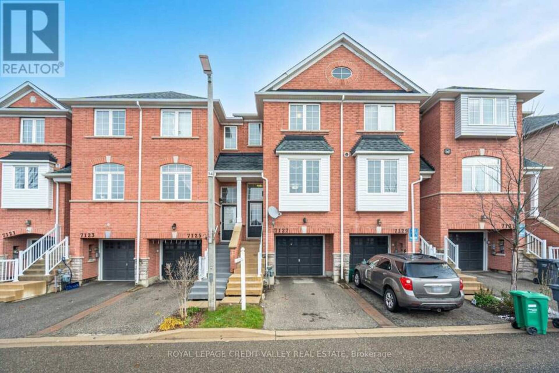 7127 FAIRMEADOW CRESCENT Mississauga