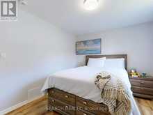 71 LAKESHORE ROAD E Oro-Medonte