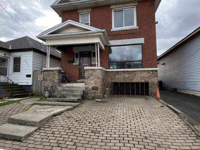 UNIT 1 - 522 ROXBOROUGH AVENUE Hamilton Ontario