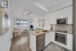 TH 104 - 99 EAGLE ROCK WAY Vaughan