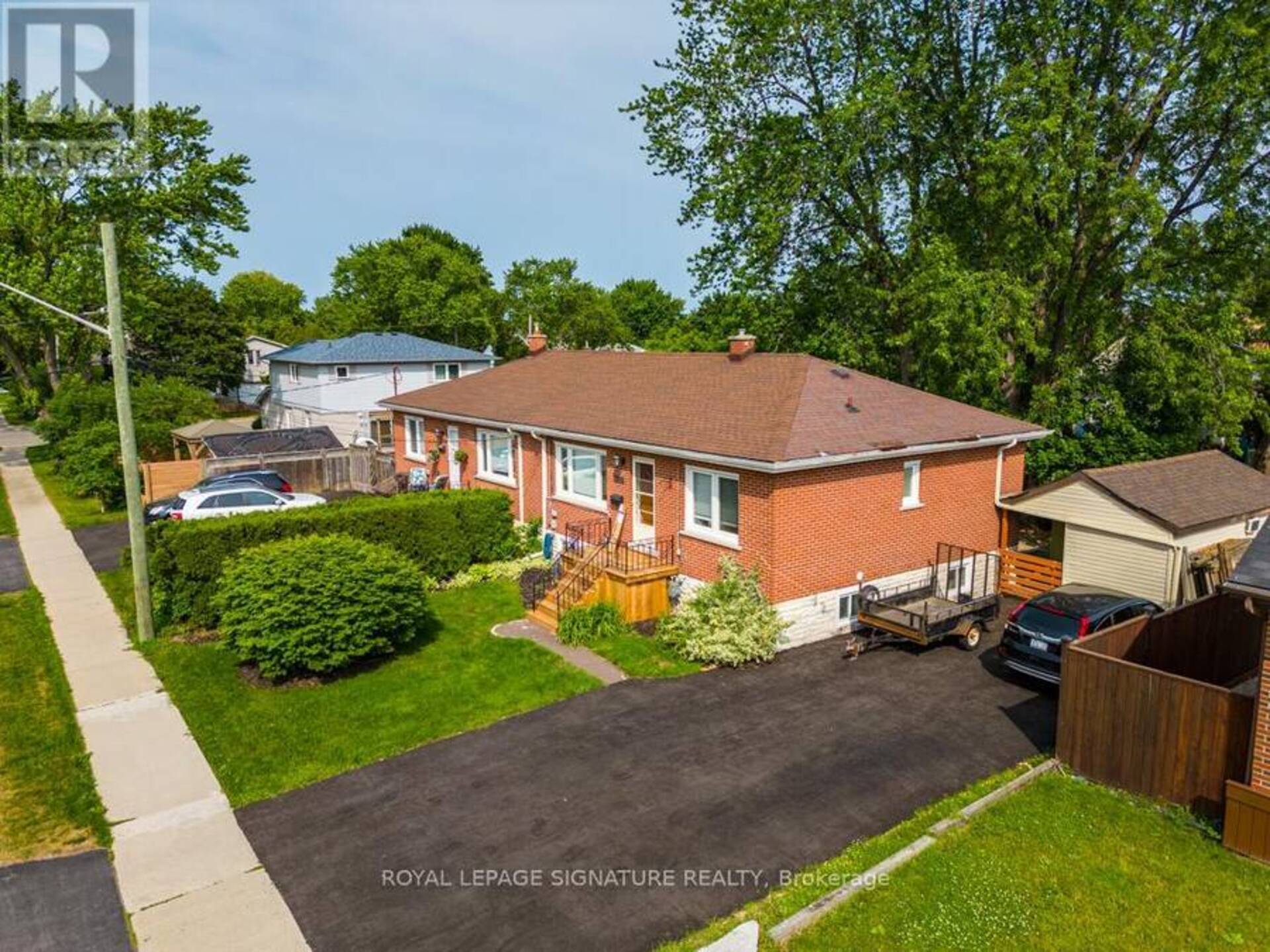 1306 LEIGHLAND ROAD Burlington