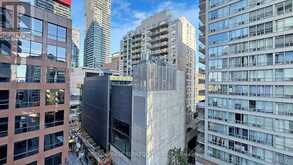 602 - 2221 YONGE STREET Toronto