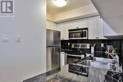 820 - 230 QUEENS QUAY W Toronto