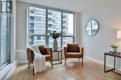 820 - 230 QUEENS QUAY W Toronto