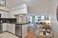 820 - 230 QUEENS QUAY W Toronto