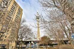 820 - 230 QUEENS QUAY W Toronto