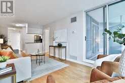 820 - 230 QUEENS QUAY W Toronto