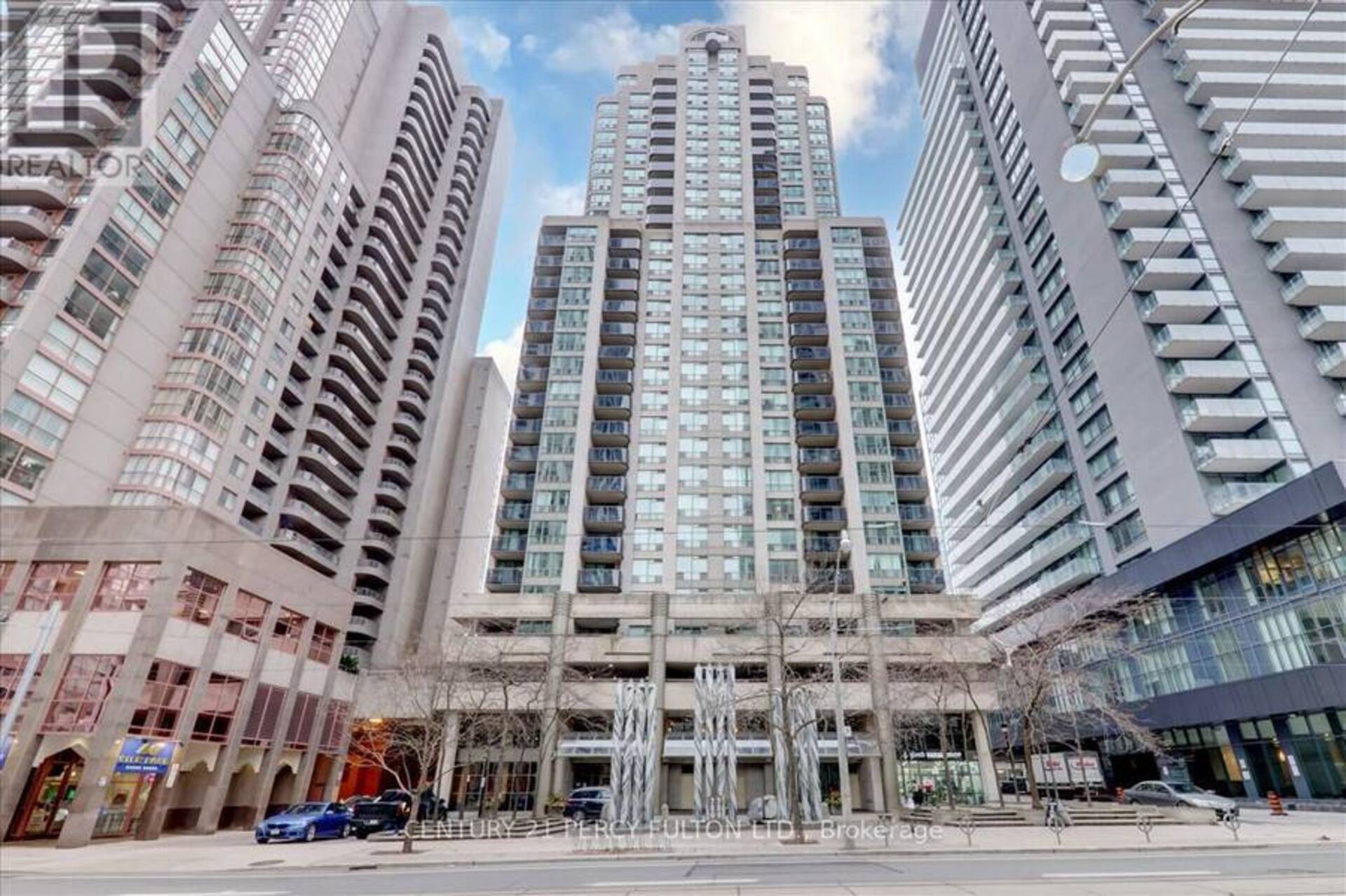 709 - 750 BAY STREET Toronto