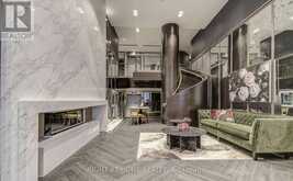 PH01 - 395 DUNDAS STREET W Oakville