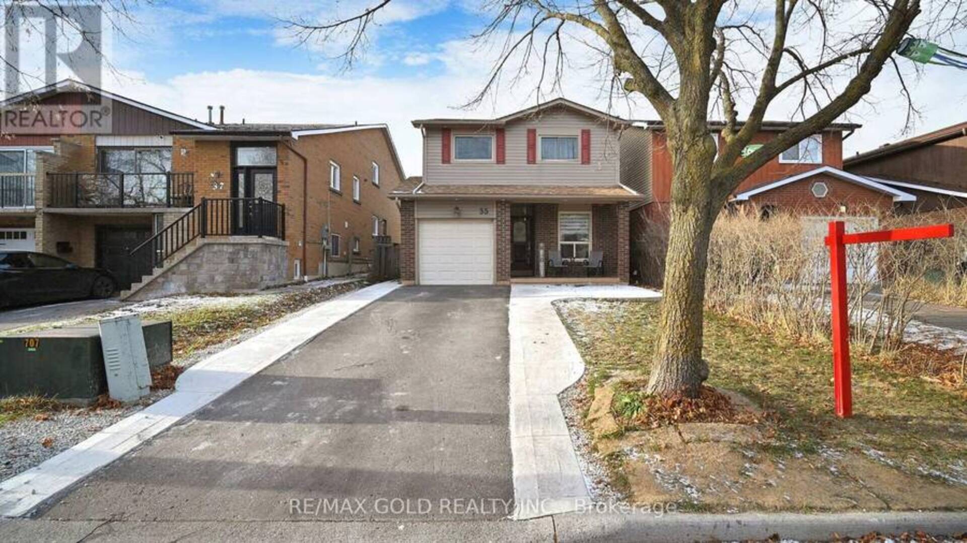 35 LADY STEWART BOULEVARD Brampton