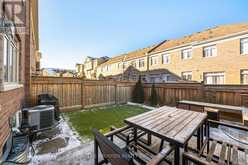 8 RUFFLE LANE Richmond Hill