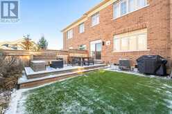 8 RUFFLE LANE Richmond Hill