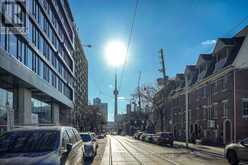 2002 - 195 MCCAUL STREET Toronto