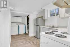 208 LAKE PROMENADE Toronto