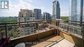 PH210 - 256 DORIS AVENUE Toronto