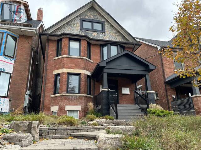 LOWER - 14 ROSEMOUNT AVENUE Toronto Ontario