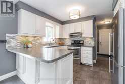 220 MOONSTONE ROAD E Oro-Medonte