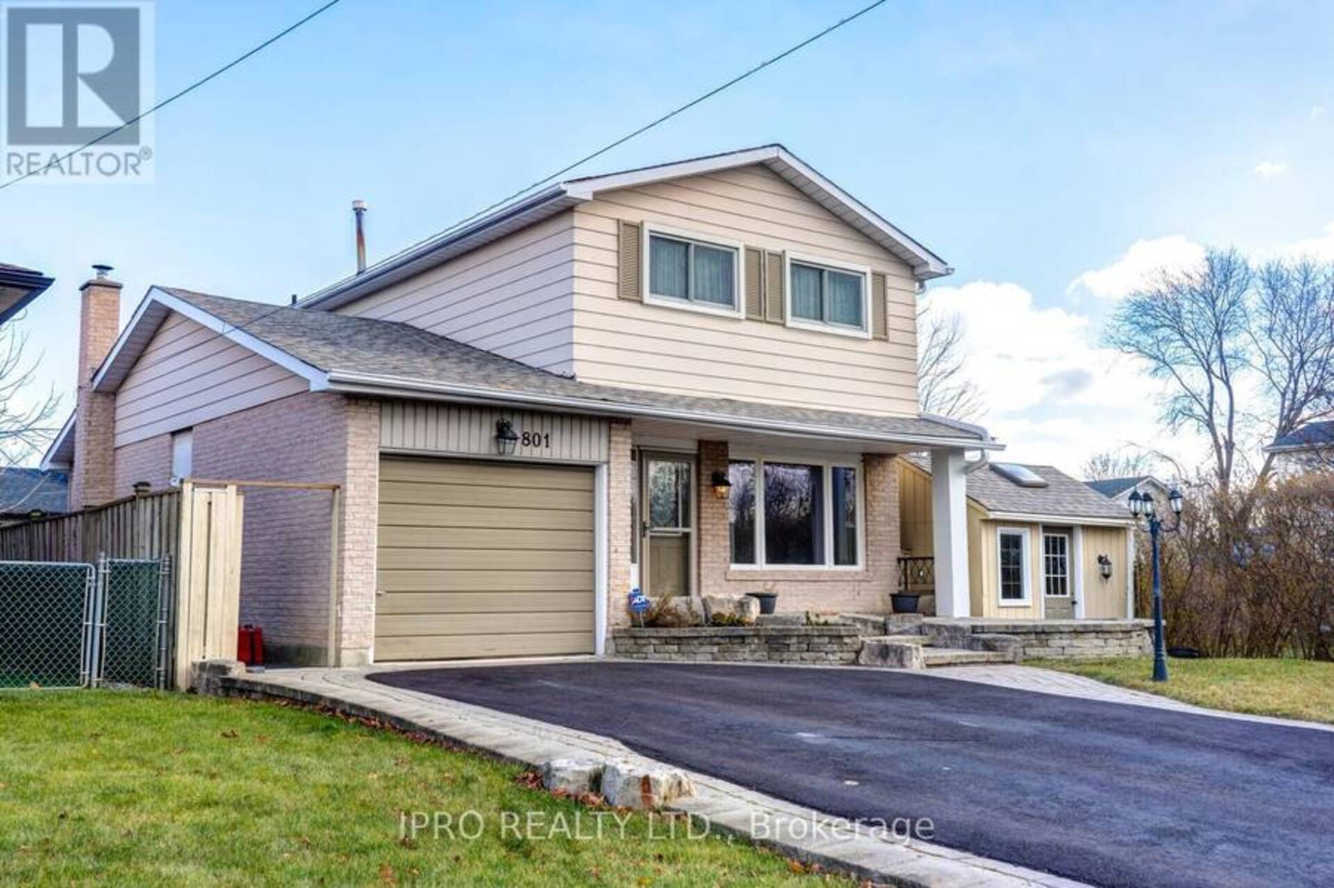 UPPER - 801 BATORY AVENUE Pickering