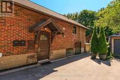 133 CHAPLIN CRESCENT Toronto