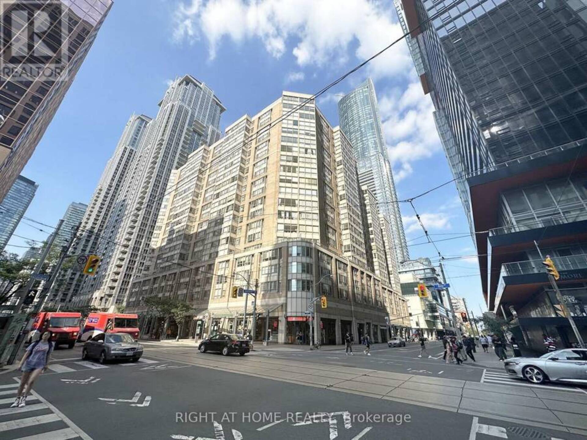 1420 - 711 BAY STREET Toronto