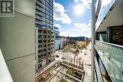 822 - 400 ADELAIDE STREET E Toronto