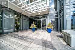 822 - 400 ADELAIDE STREET E Toronto