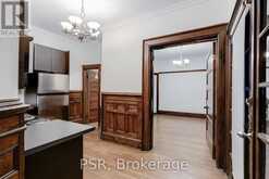 200 - 678 HURON STREET Toronto