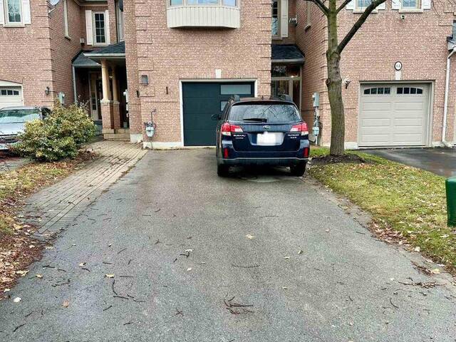 8 MARY GAPPER CRESCENT Richmond Hill Ontario