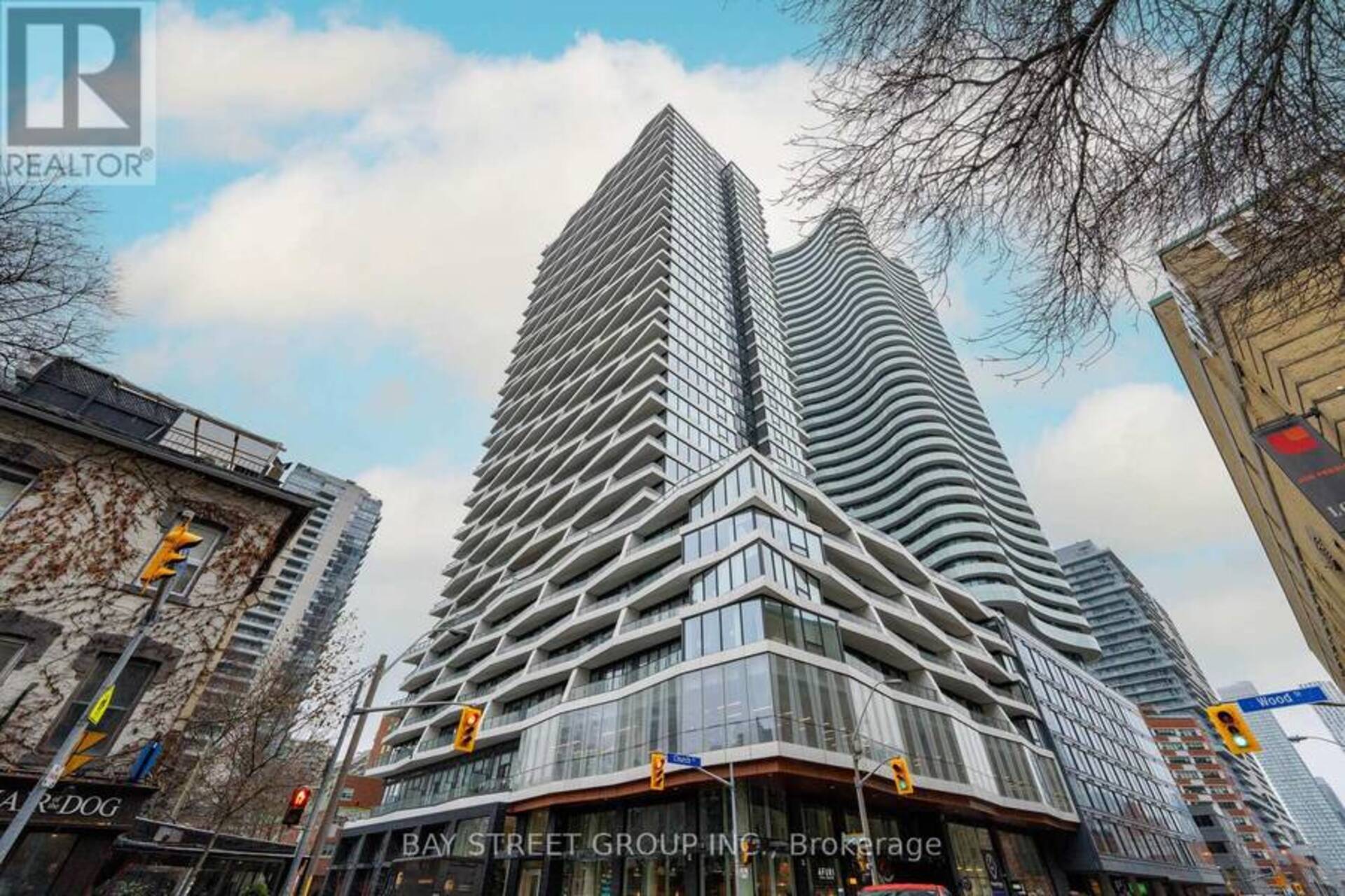 2115 - 85 WOOD STREET Toronto