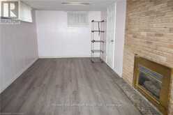 24 LEADALE PLACE W Hamilton