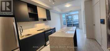 PH19 - 395 DUNDAS STREET W Oakville