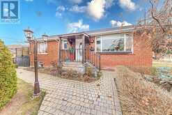 31 CROSLAND DRIVE Toronto