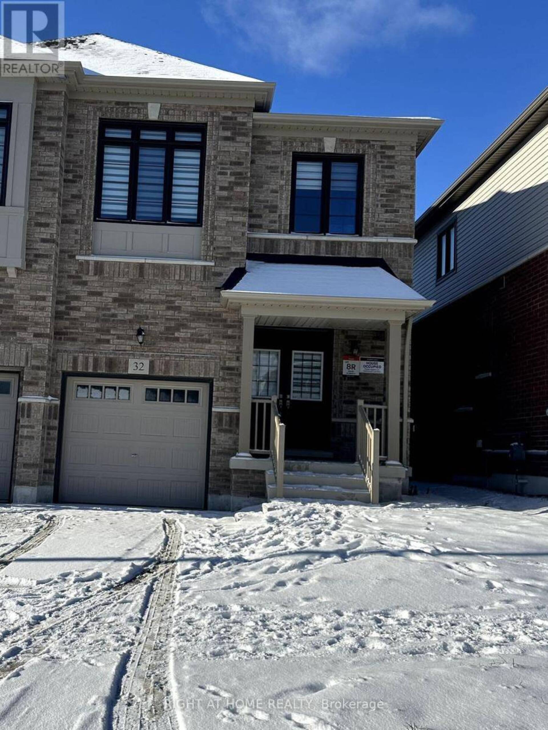 UPPER - 32 GREER STREET Barrie