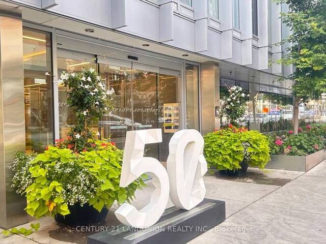 602 - 50 MCCAUL STREET Toronto Ontario