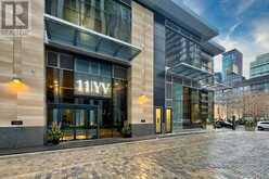 1014 - 11 YORKVILLE AVENUE Toronto