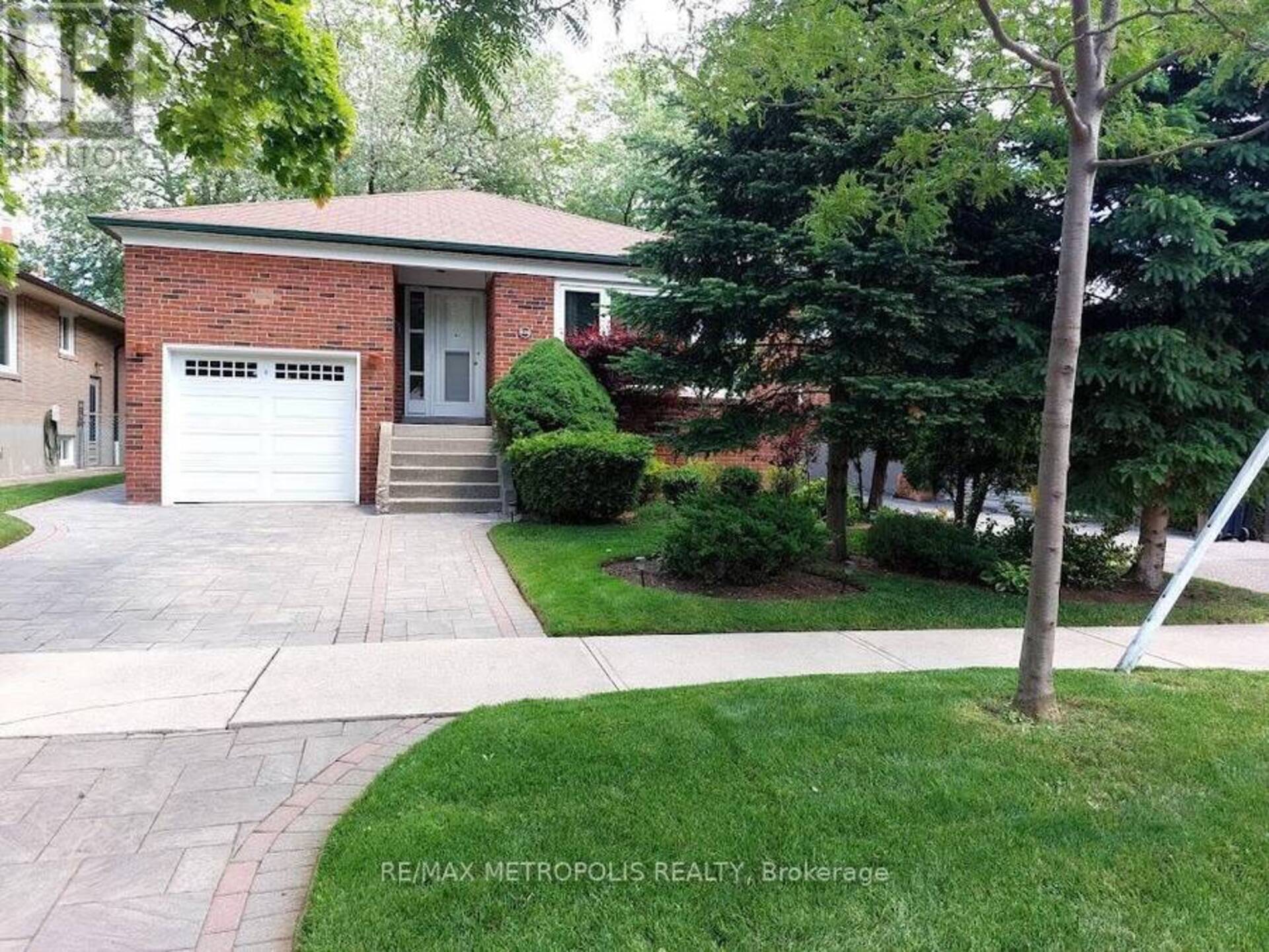 BSMT - 239 CHINE DRIVE Toronto