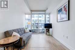 1516 - 27 BATHURST STREET W Toronto