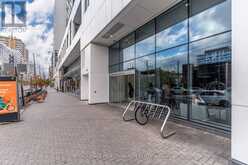 1516 - 27 BATHURST STREET W Toronto