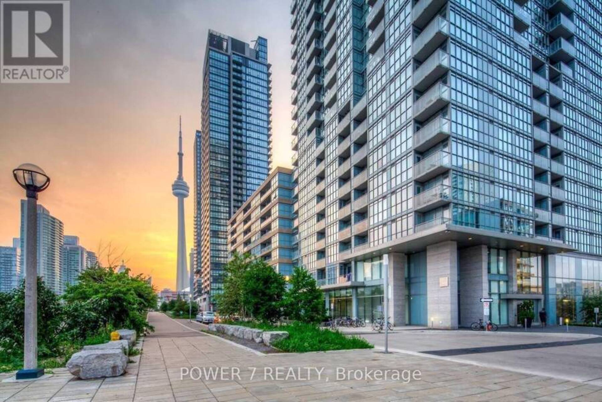 2116 - 15 ICEBOAT TERRACE Toronto