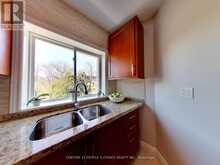 63 STEPHEN DRIVE Toronto