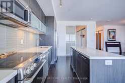 7405 B - 388 YONGE STREET Toronto