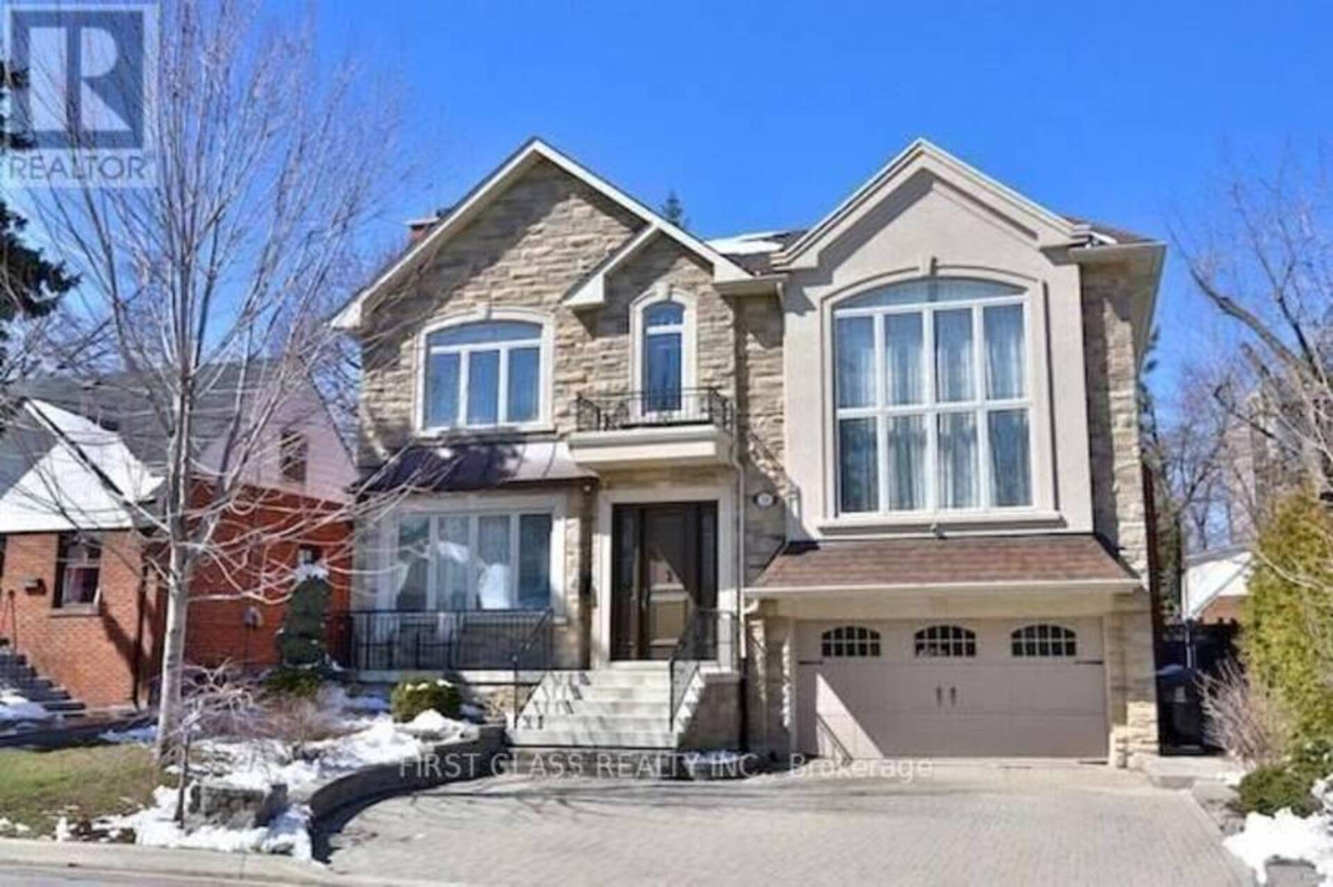 28 LYNDALE DRIVE Toronto