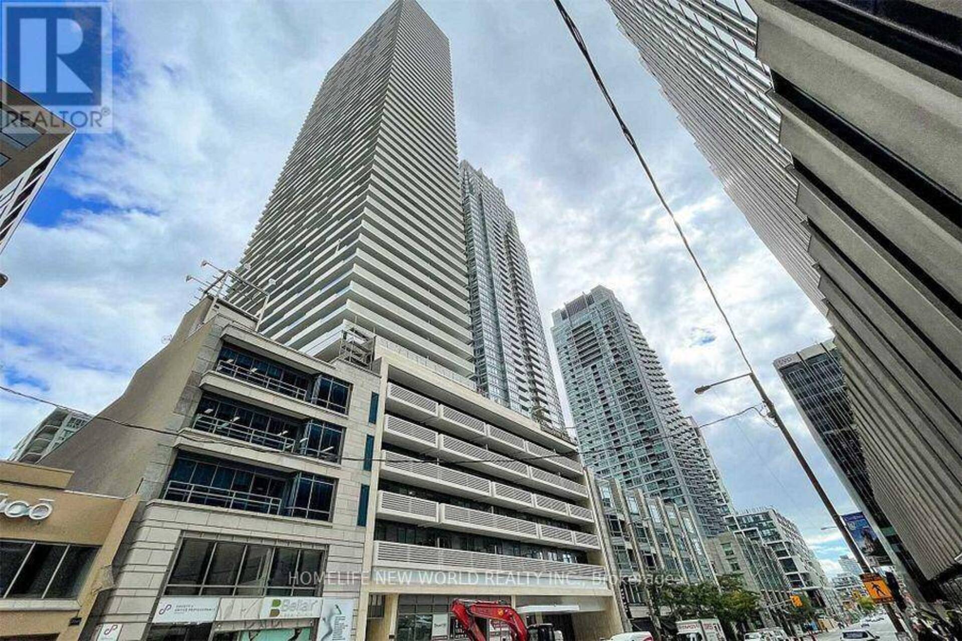 2806 - 2221 YONGE STREET Toronto