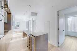 1010 - 11 YORKVILLE AVENUE Toronto