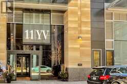 1010 - 11 YORKVILLE AVENUE Toronto